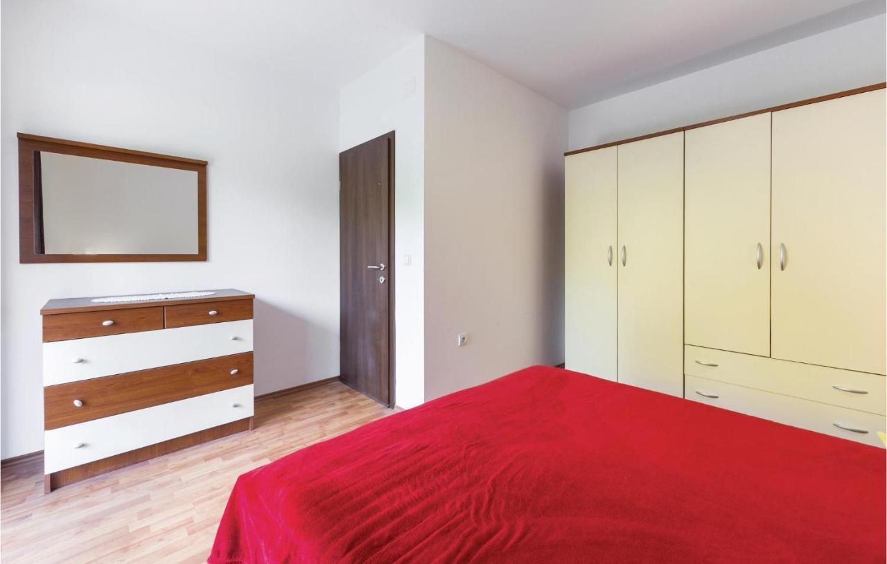 Cozy Apartment In Blace With Wifi エクステリア 写真