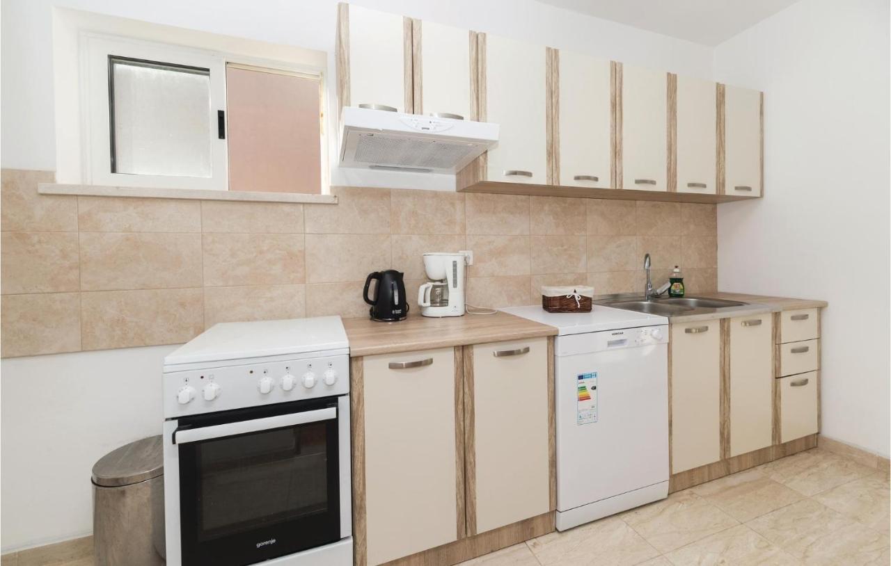 Cozy Apartment In Blace With Wifi エクステリア 写真